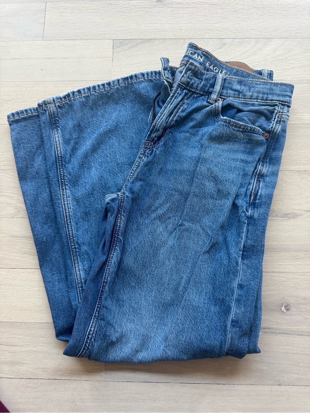American Eagle Outfitters Medium Blue Wide-Leg Jeans for Women - Picture 3 of 4